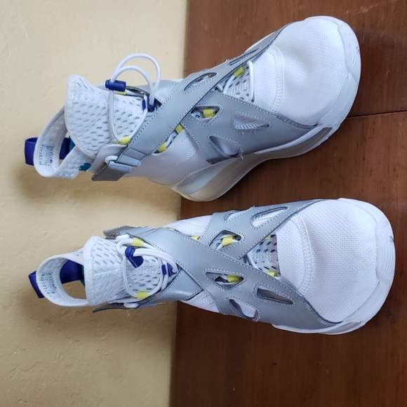 Jordan Air sneakers - Picture 2 of 8